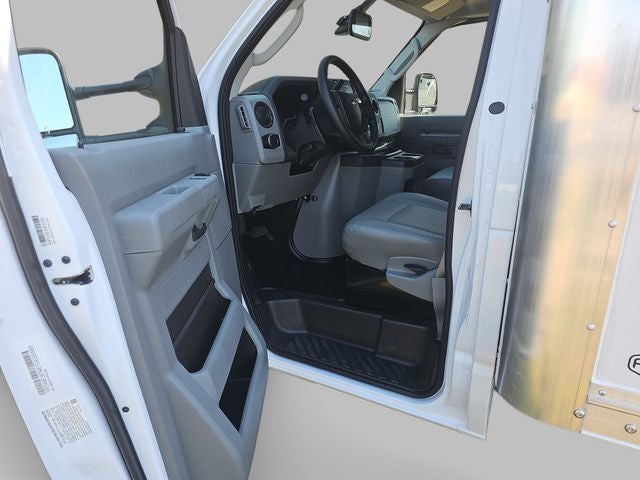 2026 Ford E-350SD Base Cutaway