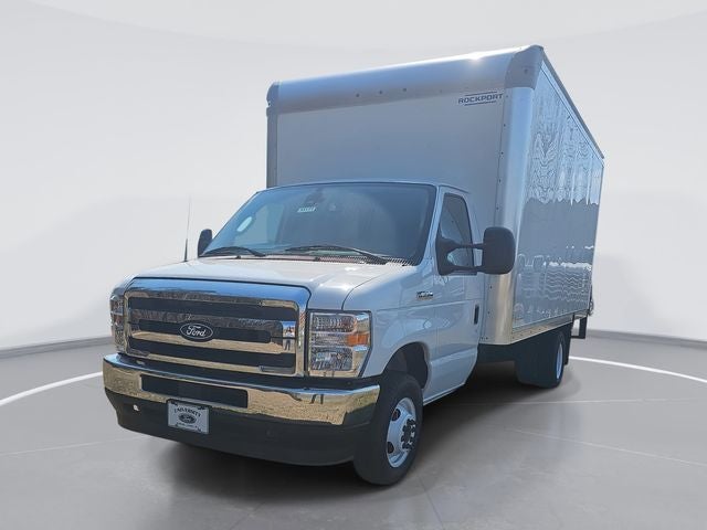 2026 Ford E-350SD Base Cutaway