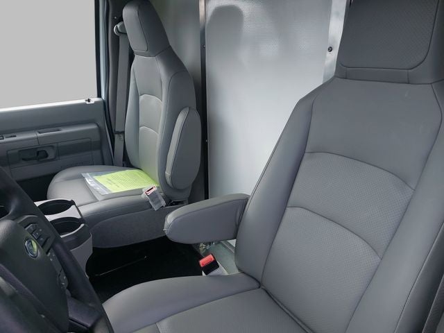 2026 Ford E-350SD Base Cutaway