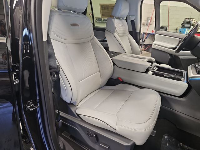 2025 Ford Expedition Platinum Ultimate Package