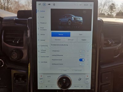 2025 Ford F-150 Lightning Platinum