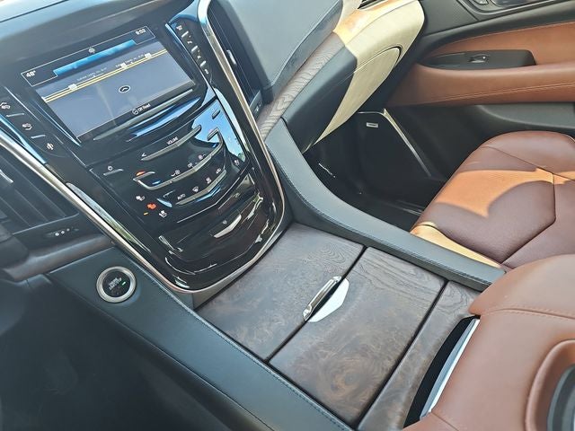 2016 Cadillac Escalade ESV Luxury