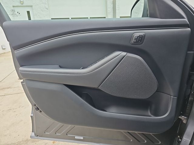 2023 Ford Mustang Mach-E California Route 1