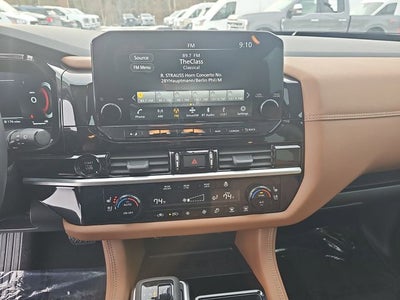 2025 Nissan Pathfinder Platinum