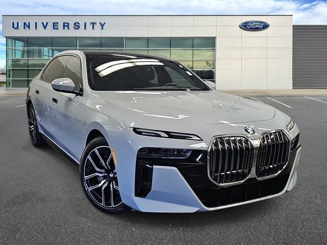 2025 BMW 7 Series 740i