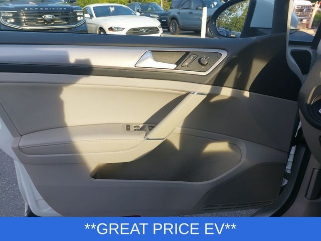 2015 Volkswagen e-Golf SEL Premium