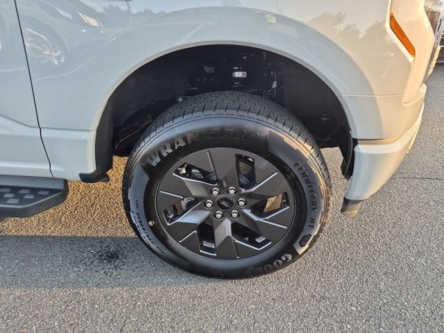 2024 Ford F-150 Lightning XLT