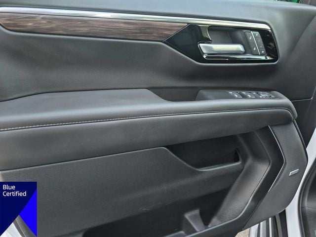 2025 Chevrolet Suburban LT