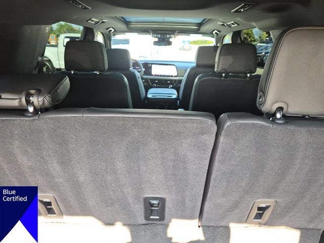 2025 Chevrolet Suburban LT