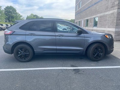 2022 Ford Edge SE