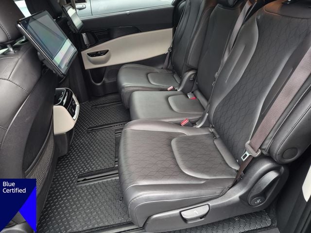 2024 Kia Carnival SX