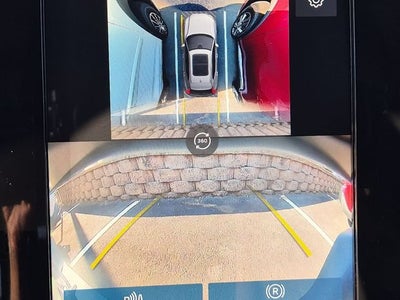 2024 Volvo XC40 B5 Plus Bright Theme