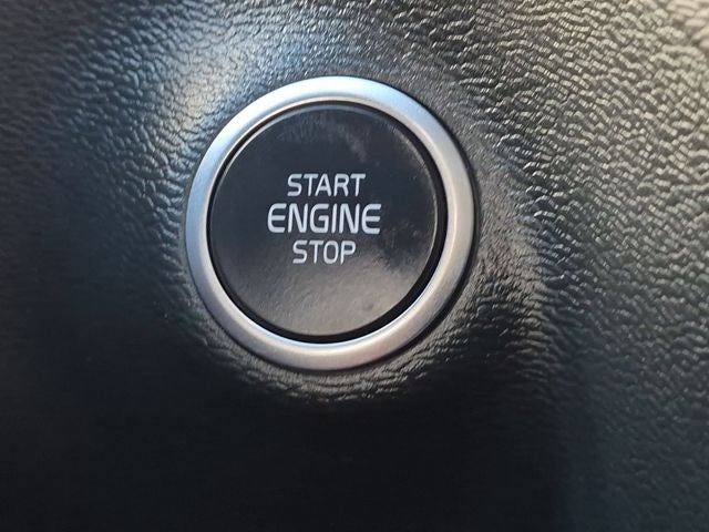 2024 Volvo XC40 B5 Plus Bright Theme