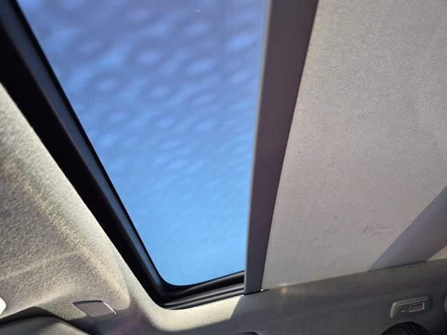 2024 Volvo XC40 B5 Plus Bright Theme